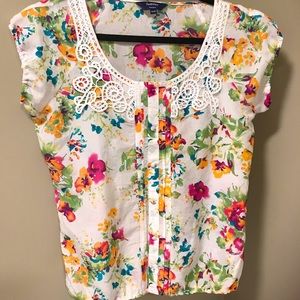 Reitman short sleeve botanical print blouse